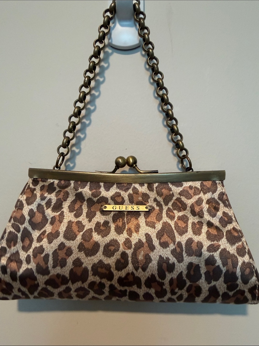 Vintage Guess cheetah print satin clutch purse w/ rhinestone bee emblem. - Picture 5 of 6